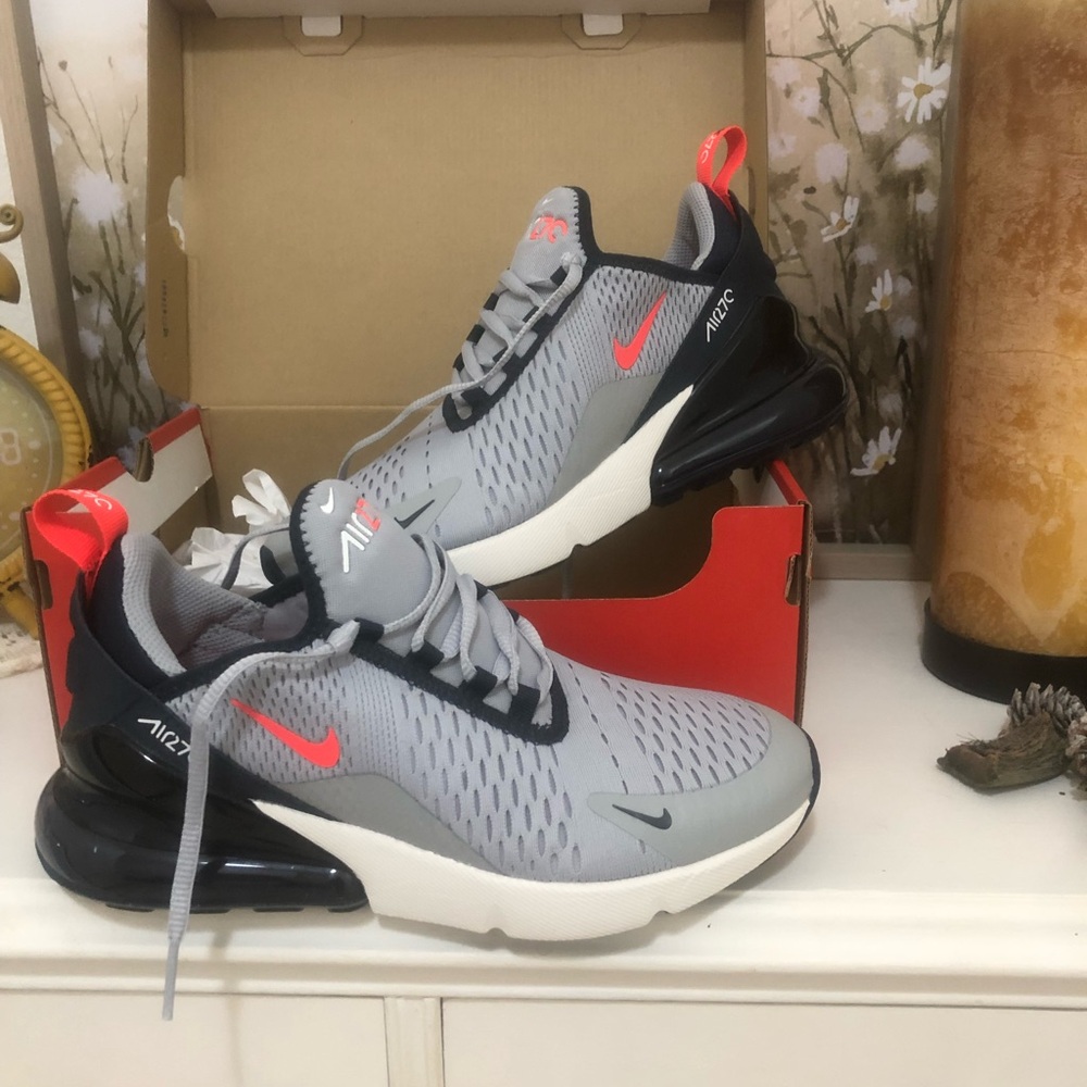 Nike Air Max 270 Big Kids 6Y.  Grey and Orange.  Brand new in box.
